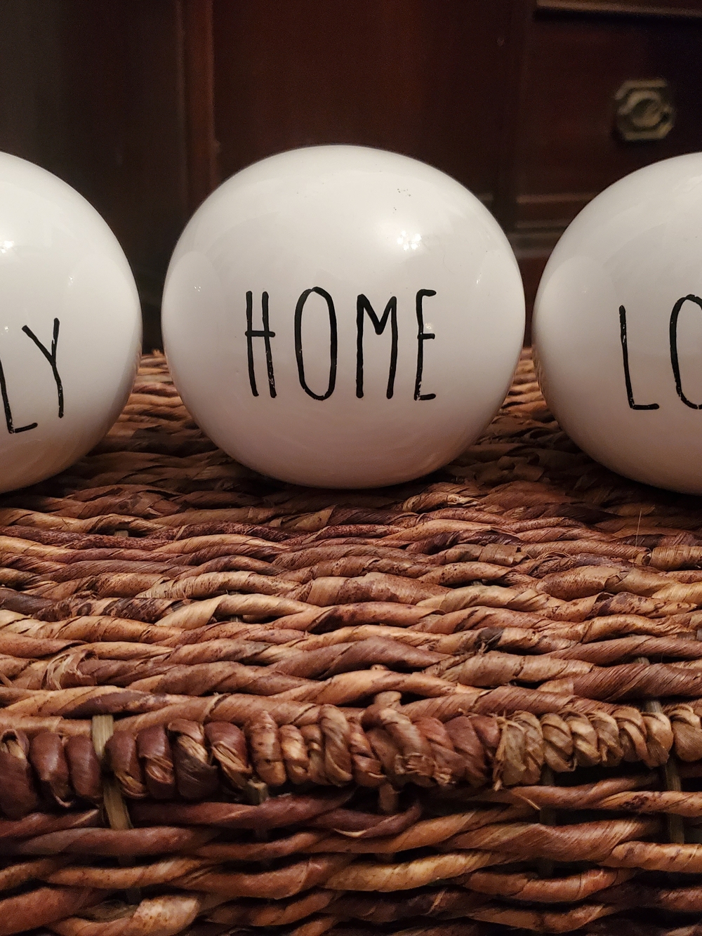 Decorative White Ceramic Balls with Lettering
